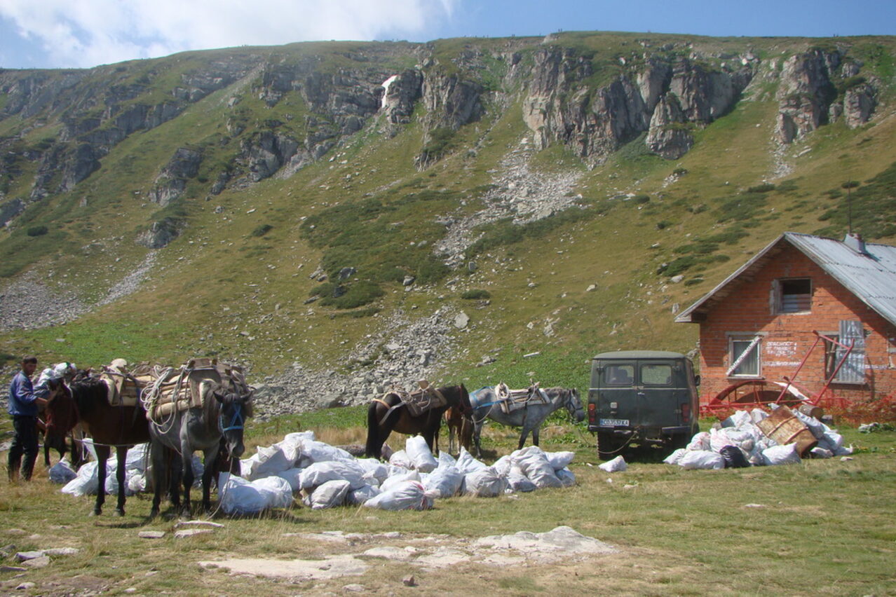 Боклукът в раницата