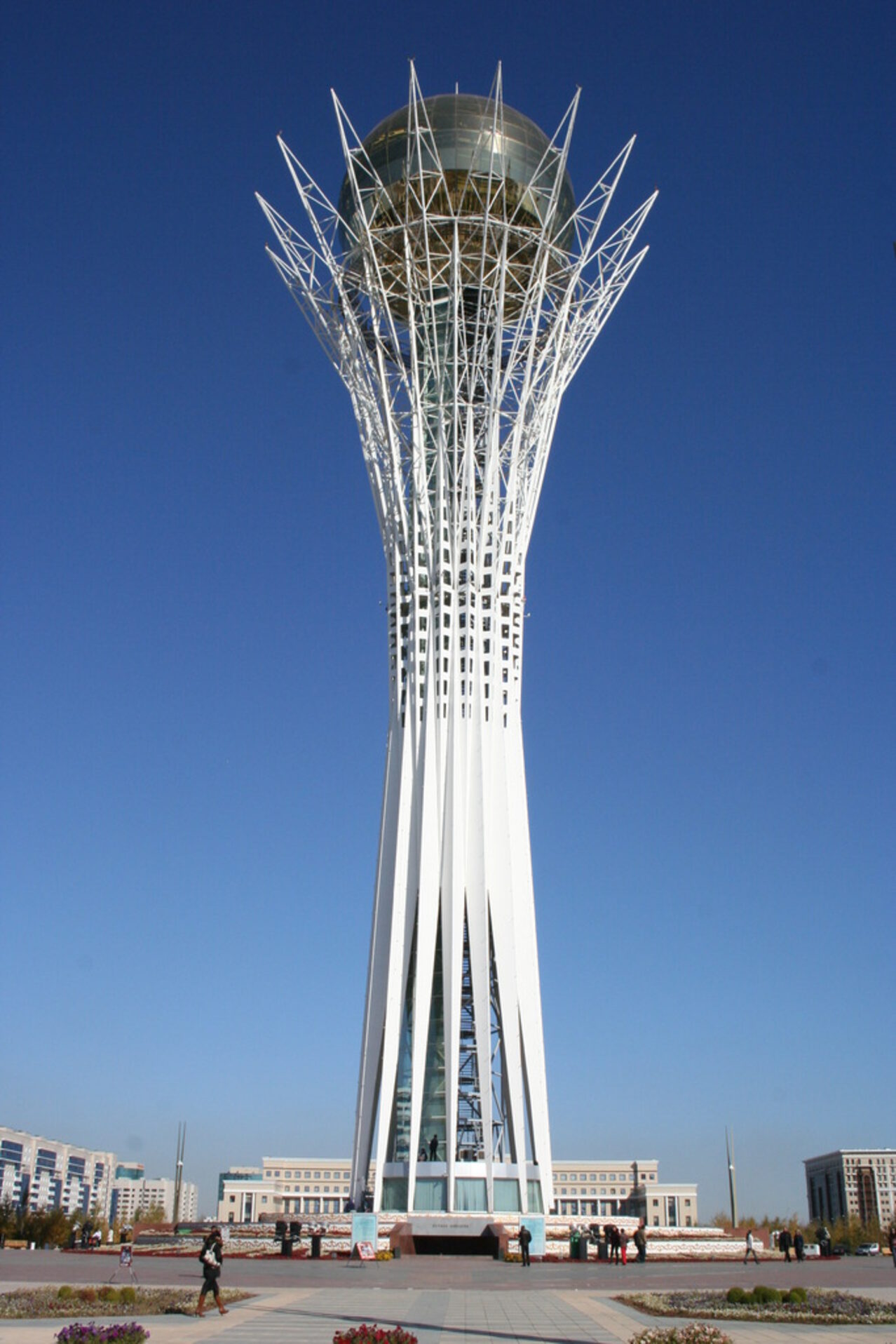 Монумент астана-байтерек. Достопримечательности астаны 2022. Астана башня байтерек. Монумент байтерек бебра. Казахстан башня байтерек.