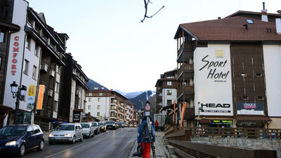 Вавилонско стълпотворение на пазара на имоти в Банско