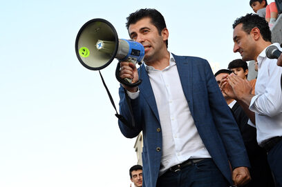  Фотогалерия: Митингите - за и срещу 