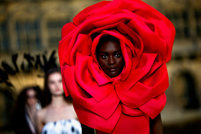  Снимка на деня: Седмица на модата в Париж 