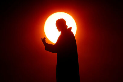  Снимка на деня: Папа Франциск приключи визитата си в Португалия с меса пред 1.5 милиона вярващи 