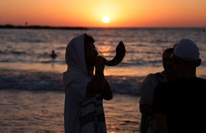  Фотогалерия: Евреите честват Рош Ашана 