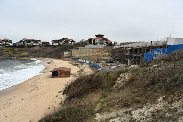 ВАС нареди да се узакони подпорната стена на Алепу