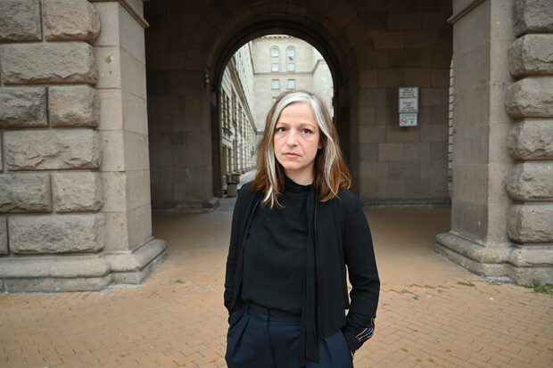 Режисьорката Верена Золтиц: "Задължителната религия в училище е форма на тормоз"