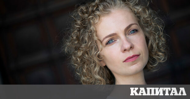 Фотографката Росина Пенчева прекарва детството си зад кулисите на театъра