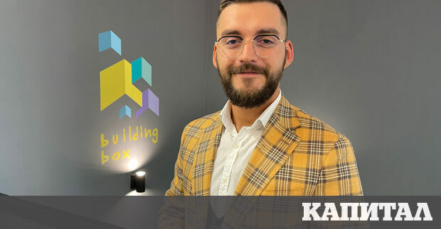 ВизиткаДимитър Калайджиев е собственик и управител на Building Box Стартира