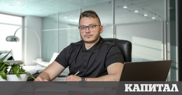 ВизиткаГеорги Дъбев е съосновател на българската фирма Солар Солюшън Това