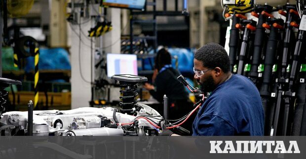 Войната в Украйна остави автомобилните производители без окабеляване за автомобилите