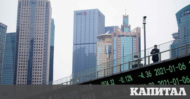 Жилищният комплекс Jing an century в северен Шанхай пълен с езера