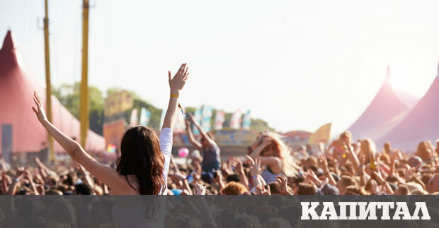 Фестивалите официално се завърнаха Coachella в Калифорния Primavera в Барселона