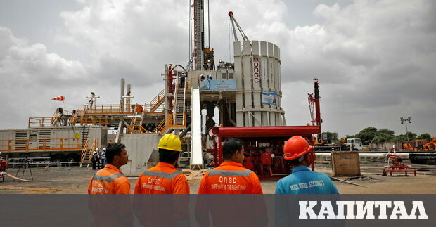 Властите в Индия дават указания на държавните петролни компании да