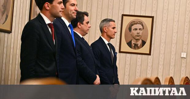 Евгений Дайнов политолог преподавател в Нов български университет в коментар