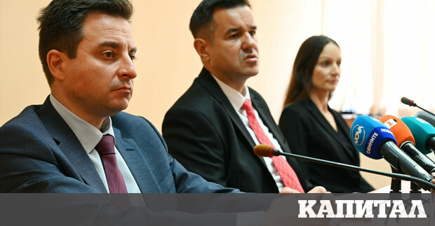 Министърът вече е опитал да сложи и свои директори в