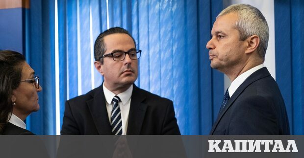 На фона на представянето уж като желани но практически невъзможни