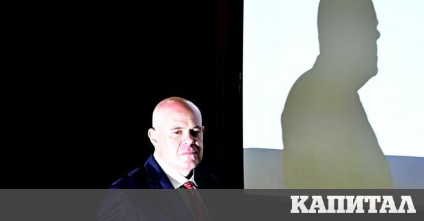 Че главният прокурор Иван Гешев изпадна в слаба позиция а