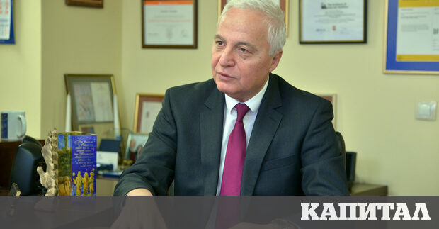 Отстраненият от Народното събрание бивш председател на Сметната палата Цветан