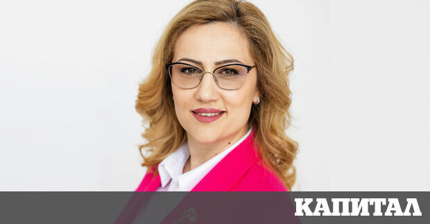 Визитка Юлия Юргакиева е изпълнителен директор на Агенция за събиране