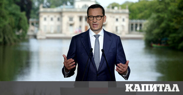 Управляващите националисти се опитват да представят опозиционния лидер Доналд Туск