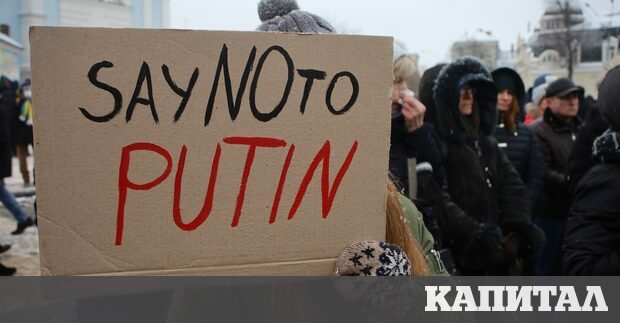 Благослав Михайлов е програмист и активист създател на платформата Стража