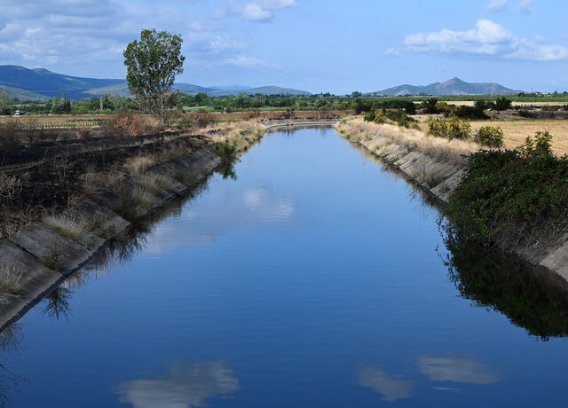 Мегапоръчката за 216 млн. лв. за ремонт на напоителни съоръжения привлече интересни имена