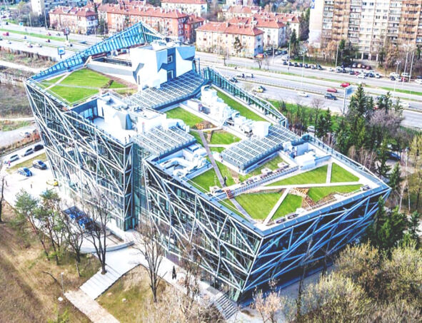 Градина на покрива на Collider Activity Center